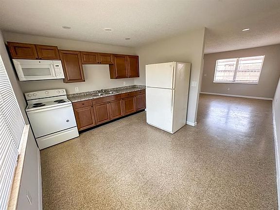 5th image of 3451 Hi St