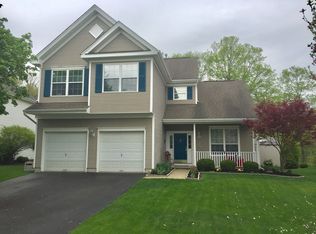 64 Saxton Dr, Hackettstown, NJ 07840
