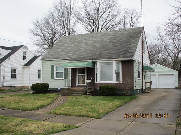2nd image of 557 Belvedere Ave SE
