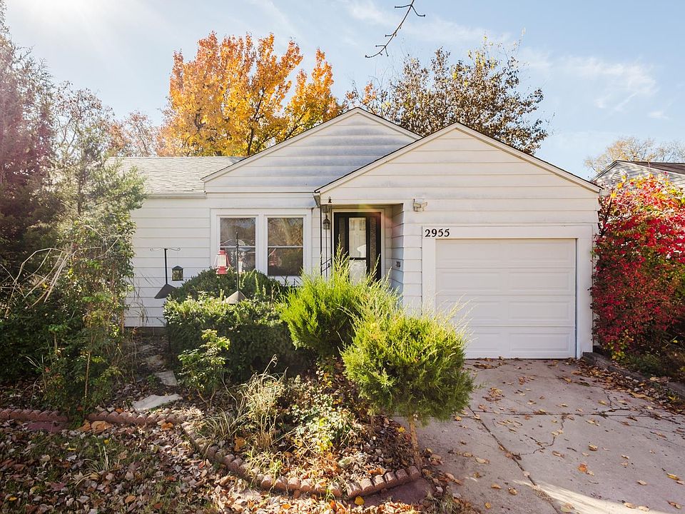 1st image of 2955 E Glen Oaks Dr