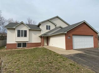 487 140th Ln NW, Andover, MN 55304