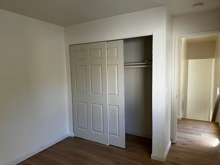 6284 Porterfield Ct — Photo 10