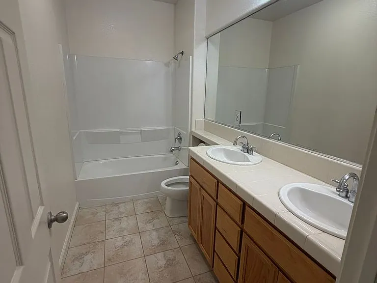 702 Chandon Dr — Photo 19