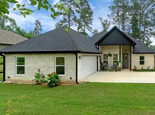 466 Forest Lake Dr S, Longview, TX 75605