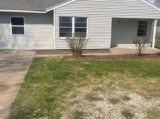 1005 Southampton St, Angleton, TX 77515