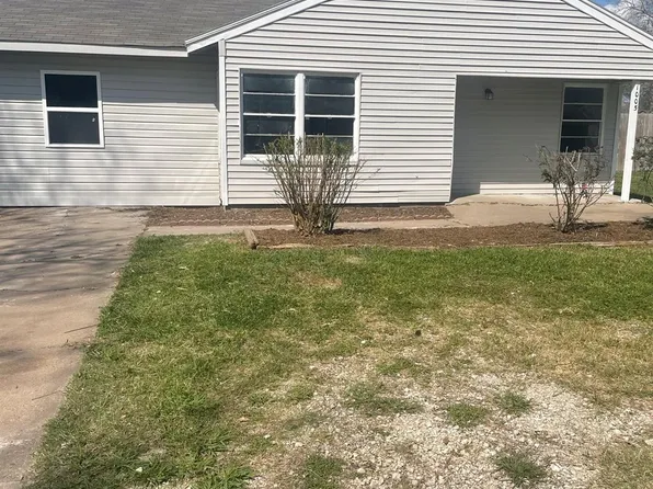1005 Southampton St, Angleton, TX 77515