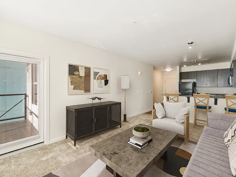 Maddox Apartments — Photo 3