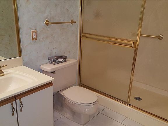 4th image of 1925 Clifford St APT 402