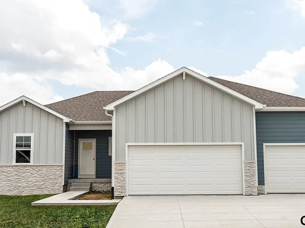 6216 Harvest Dr, Papillion, NE 68157
