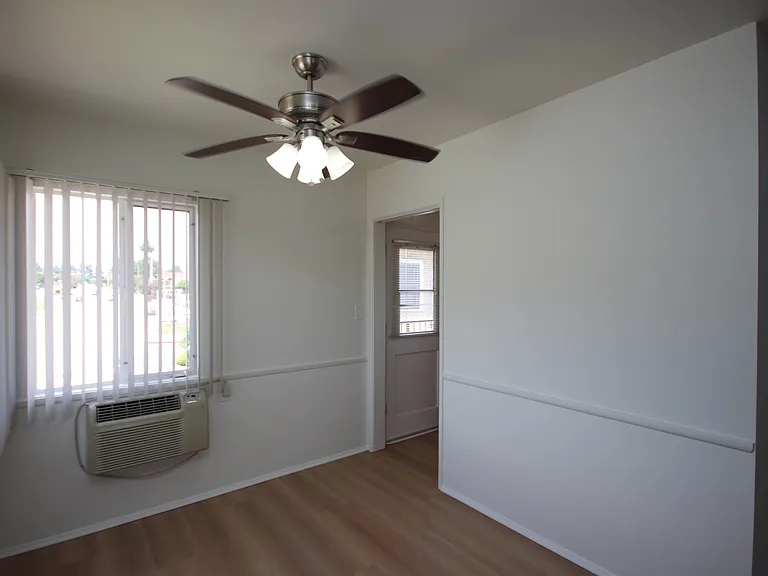 116 N Huntington Dr #C — Photo 7