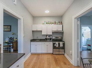 Charming 1 Bedroom in Shadyside - a block from Walnut St. Available August 1, Pittsburgh, PA 15232
