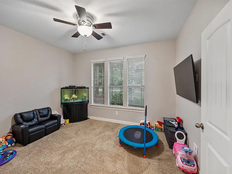 15311 Kenny Dr — Photo 16
