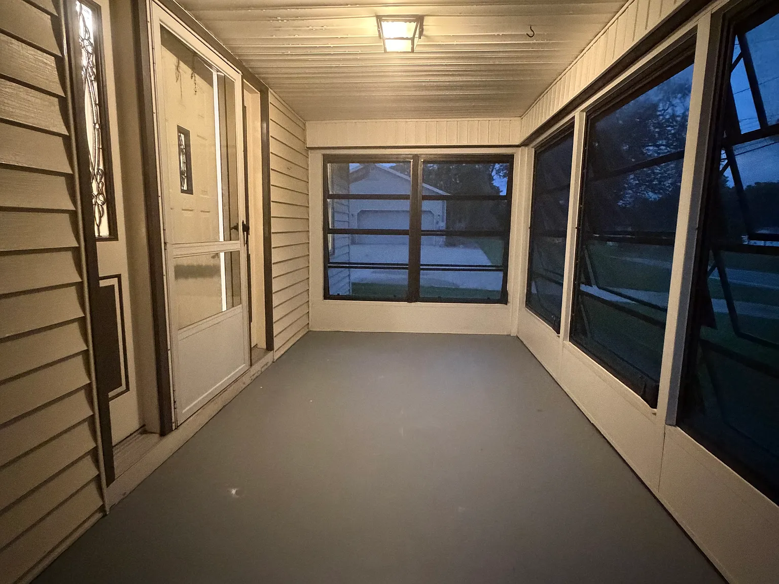 3 bed, $1,700 — Photo 2
