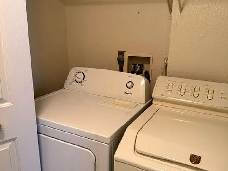 4172 Gordon St — Photo 10