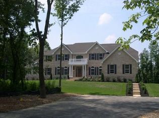 695 Garwood Rd, Moorestown, NJ 08057