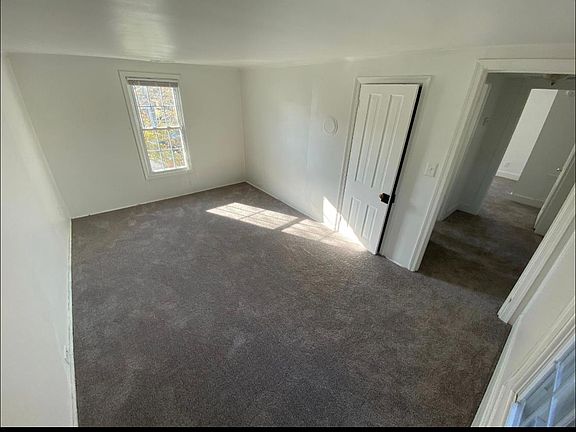5th image of 303 Winton Ave APT 2