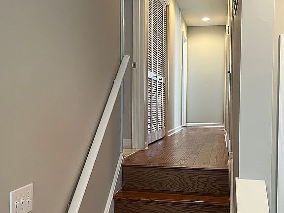 3rd image of 1616 Asbury Ave APT 1