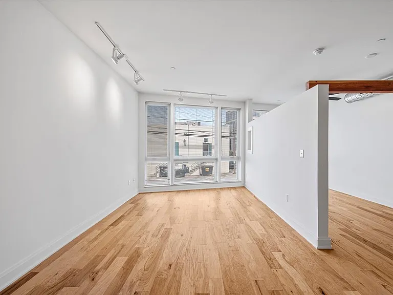 219 Carron St #102 — Photo 15