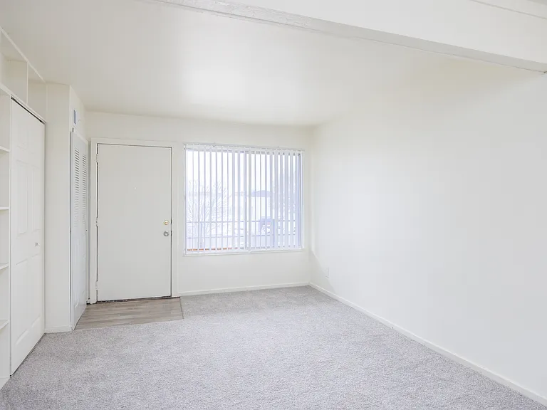 The Forum Apartments — Photo 7