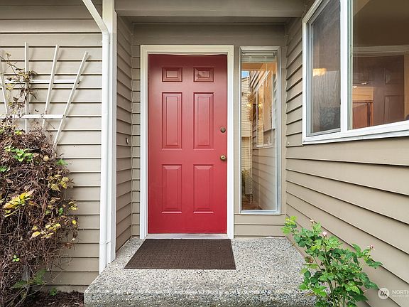2nd image of 13324 NE 138th Place