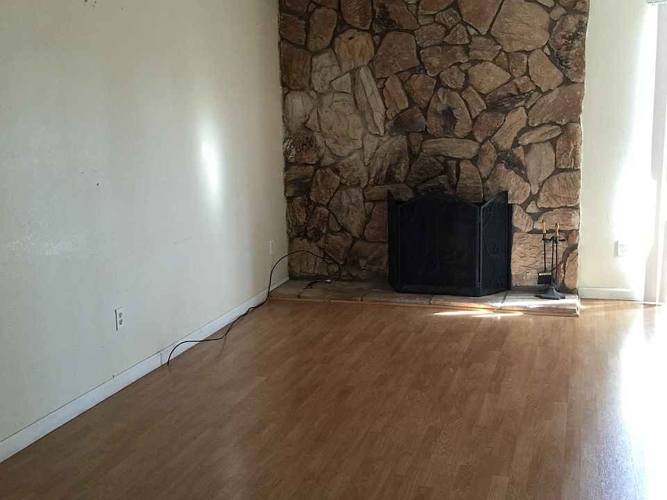 2nd image of 515 Lassen Ave