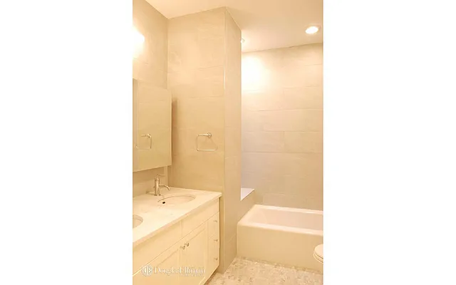 Rented by Douglas Elliman | media 20