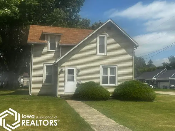 484 Center St E, Britt, IA 50423