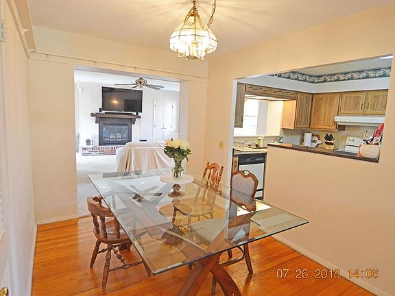 5th image of 7064 Jeannie Ave