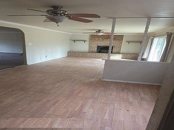 5th image of 1135 Barron Rd