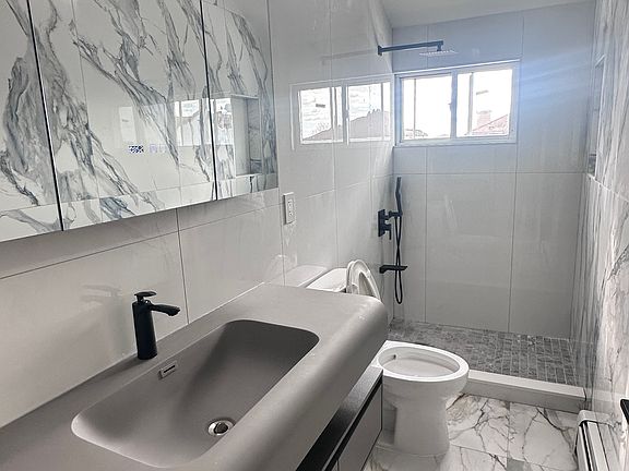 4th image of 49 Gadsen Pl Floor 2