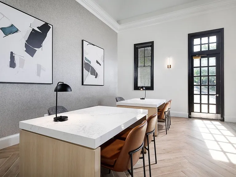 Leasing office