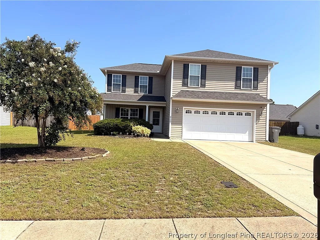 4 bed, 2.5 bath, 1982 sqft, $2,250 — Photo 2