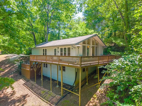 202 Otto Heights Rd, Franklin, NC 28734