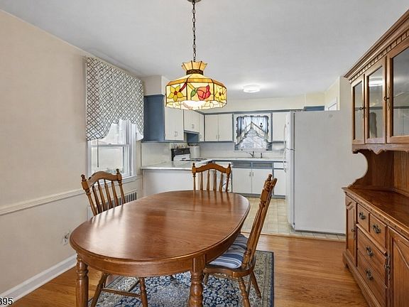 5th image of 2970 Aberdeen Rd