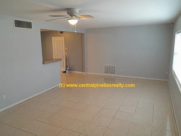 1400 S Evergreen Ave — Photo 3
