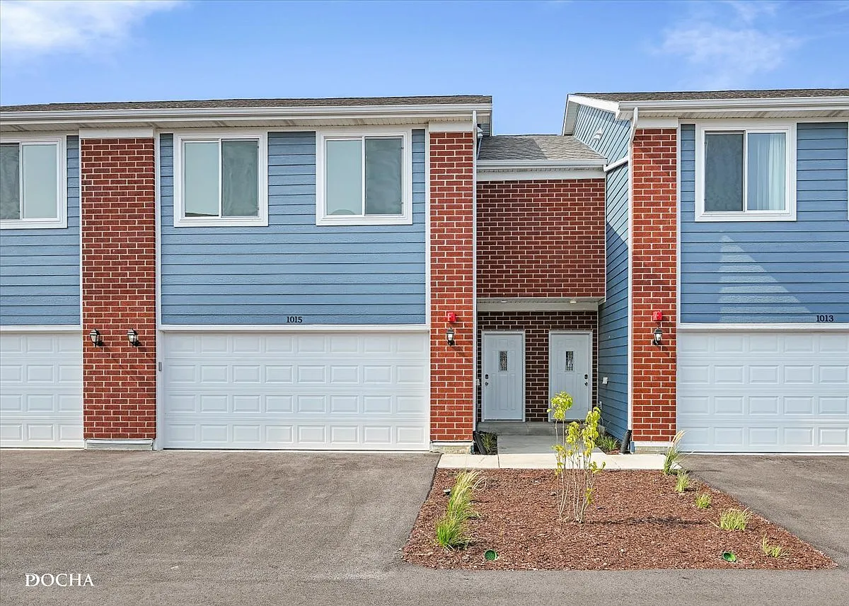 1056 Gillespie Ln photo 1