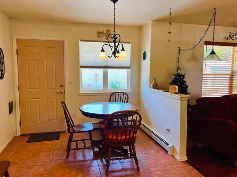 511 Hazel Cir — Photo 13