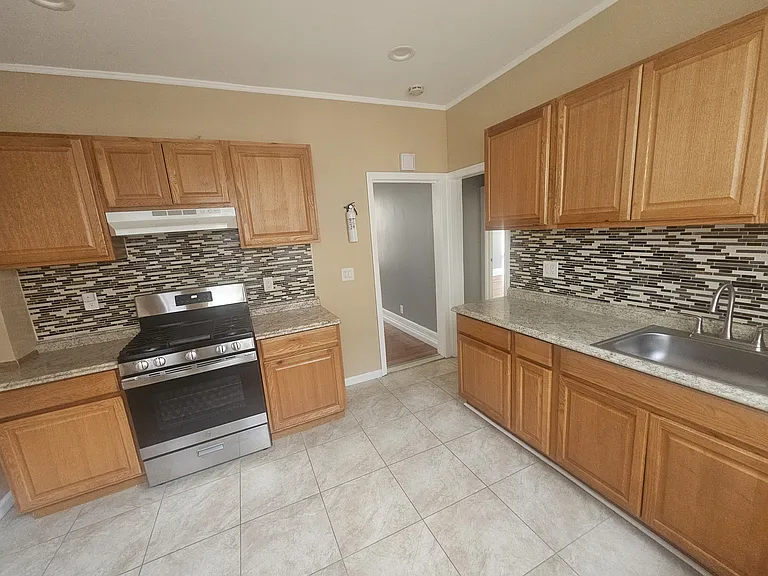 50 Underwood St #2 — Photo 9