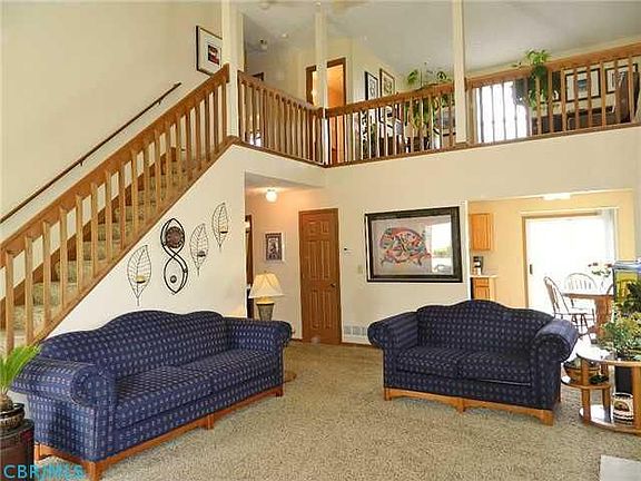 3rd image of 4846 Elmont Pl