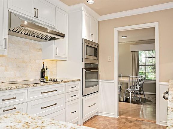 4th image of 10110 Coveridge Dr