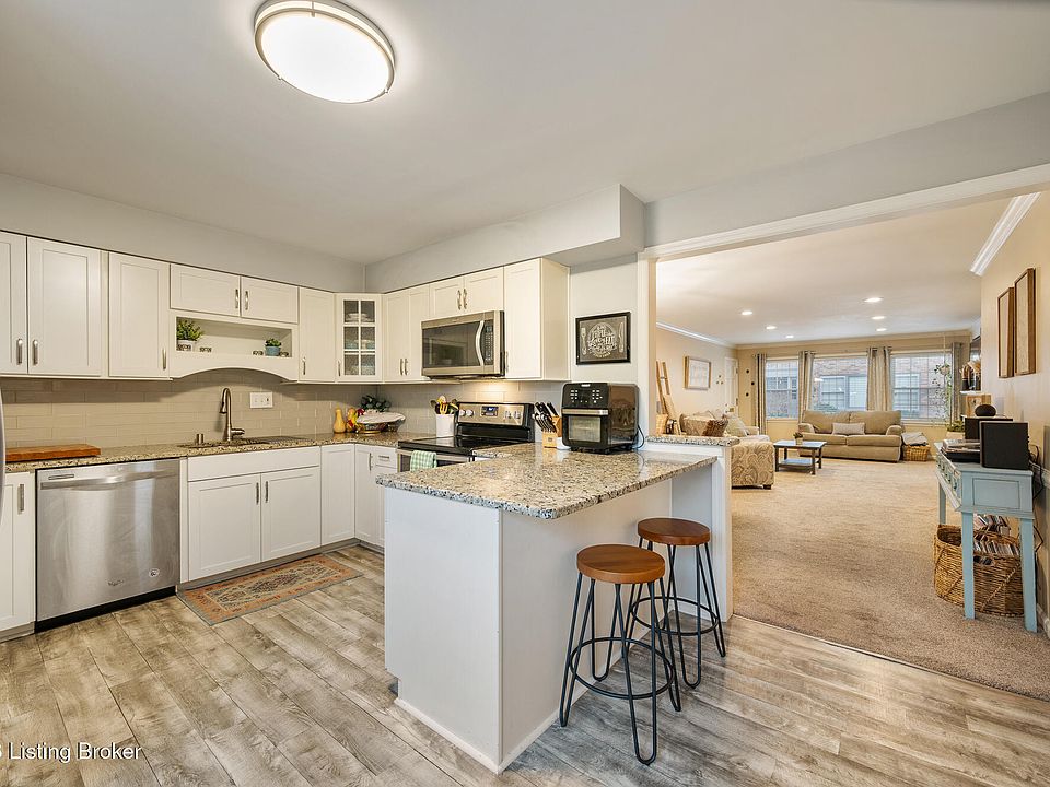 1st image of 3811 Washington Sq APT 1G