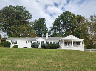 501 Oakhurst Ave, Bluefield, WV 24701