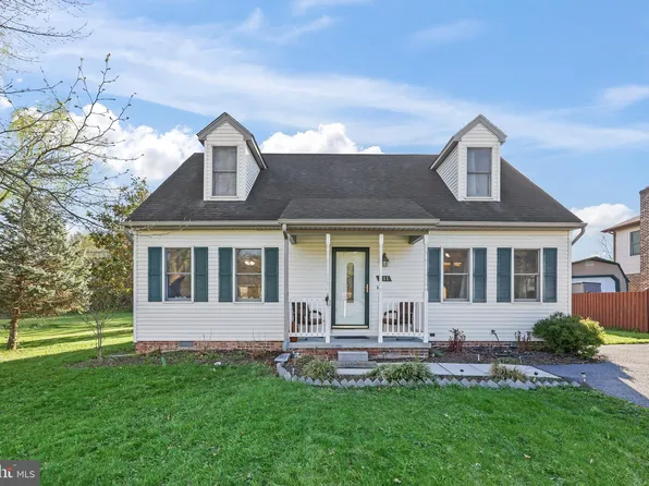 211 Bluebird Dr, Stephens City, VA 22655