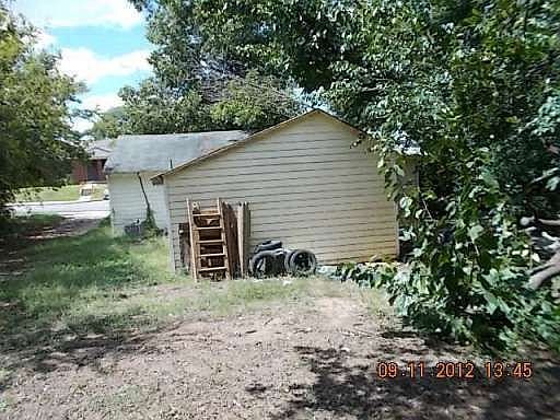 2nd image of 2476 Felton Ave