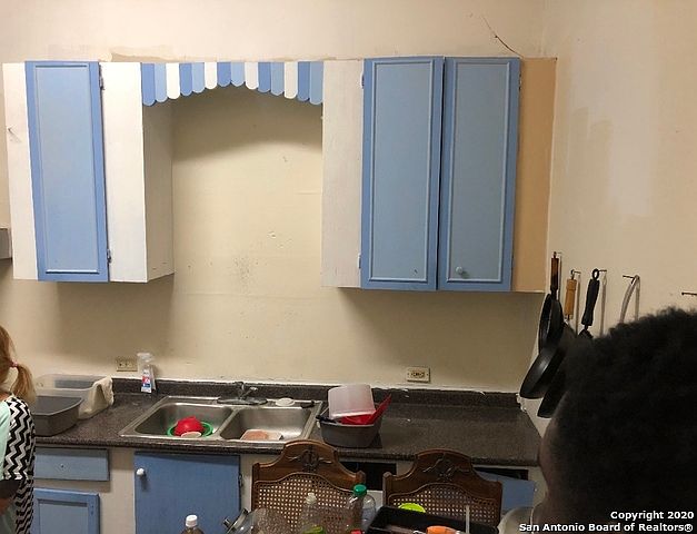 2nd image of 4109 S Presa St