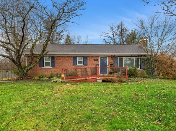 104 Brigadoon Pkwy, Lexington, KY 40517