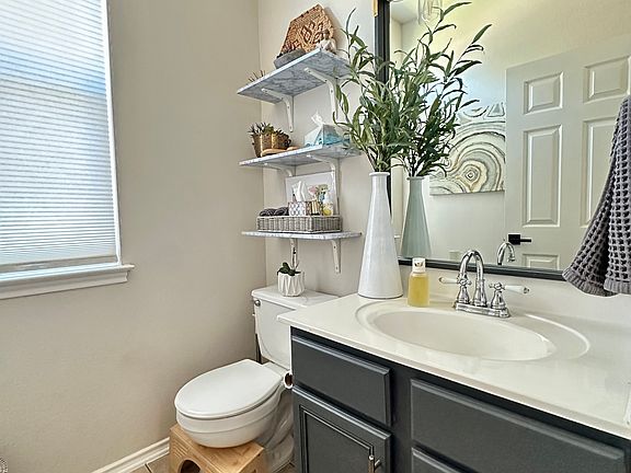 Downstairs half bath