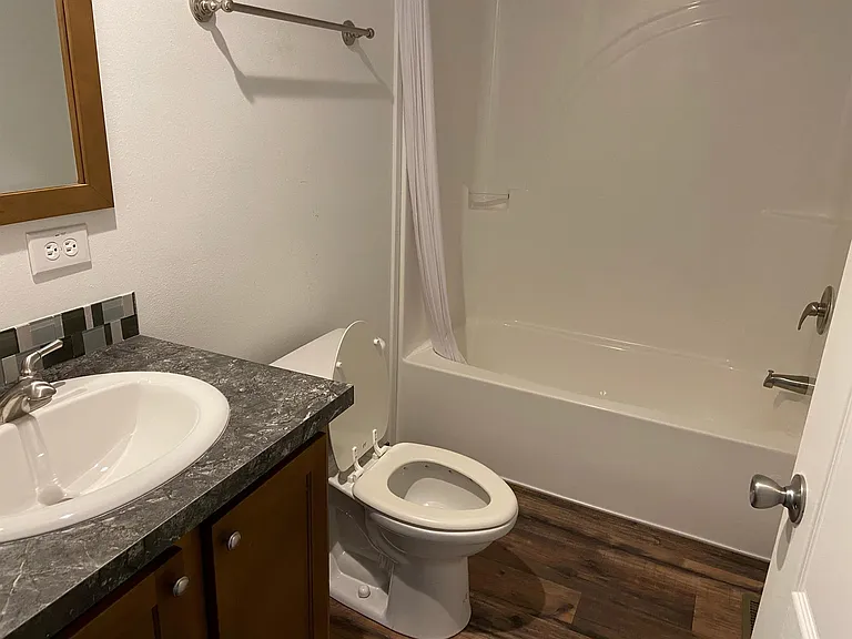 58 Lincoln Ave — Photo 3