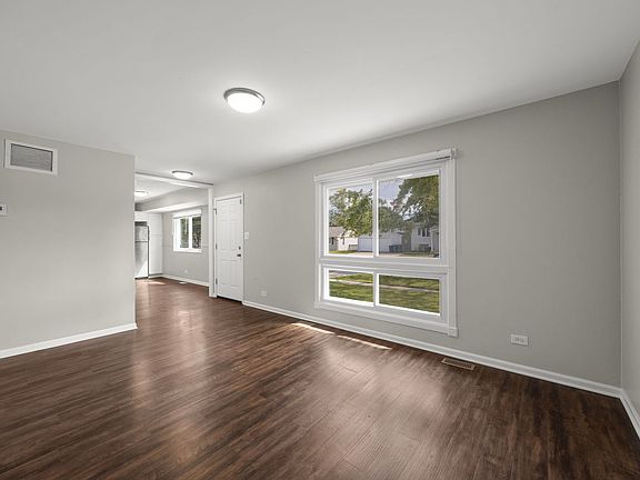 2nd image of 9072 161st Pl
