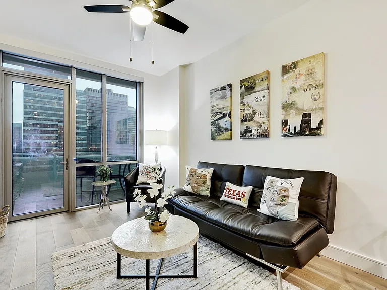 222 West Ave #1911 — Photo 1